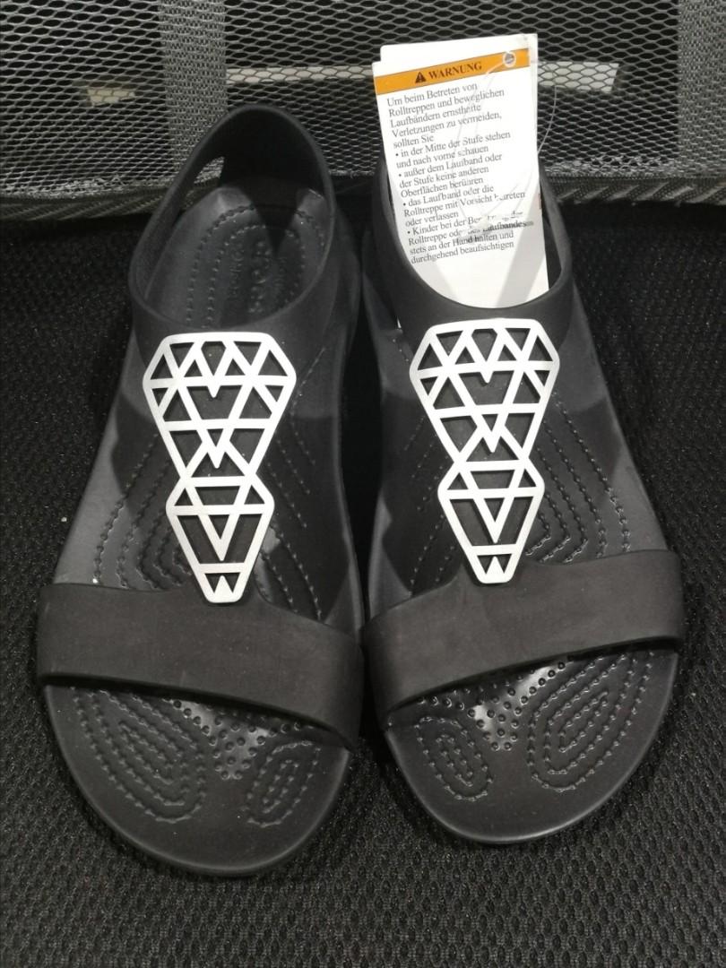 Crocs best sale serena black