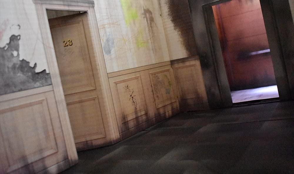 Extreme Sets Elevator Hallway 1/12 Scale PopUp Diorama, 興趣及遊戲, 玩具 & 遊戲