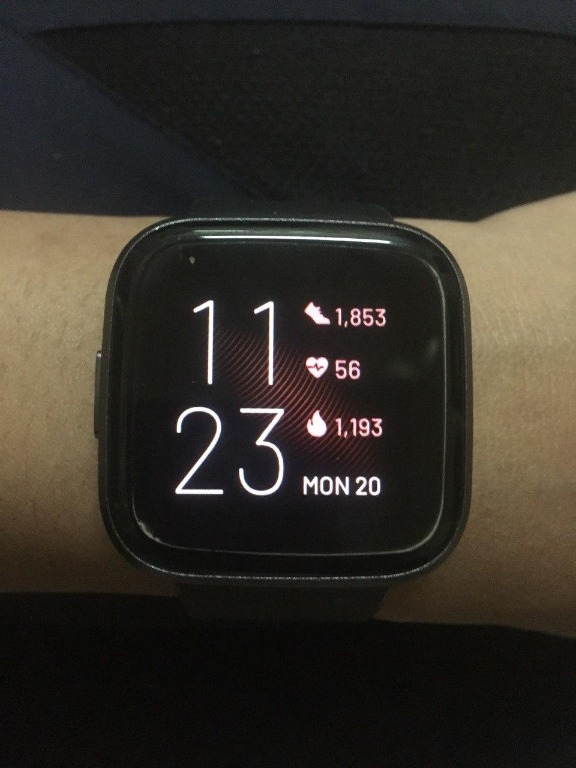 FITBIT VERSA 2, Men's Fashion, Watches & Accessories, Watches on Carousell