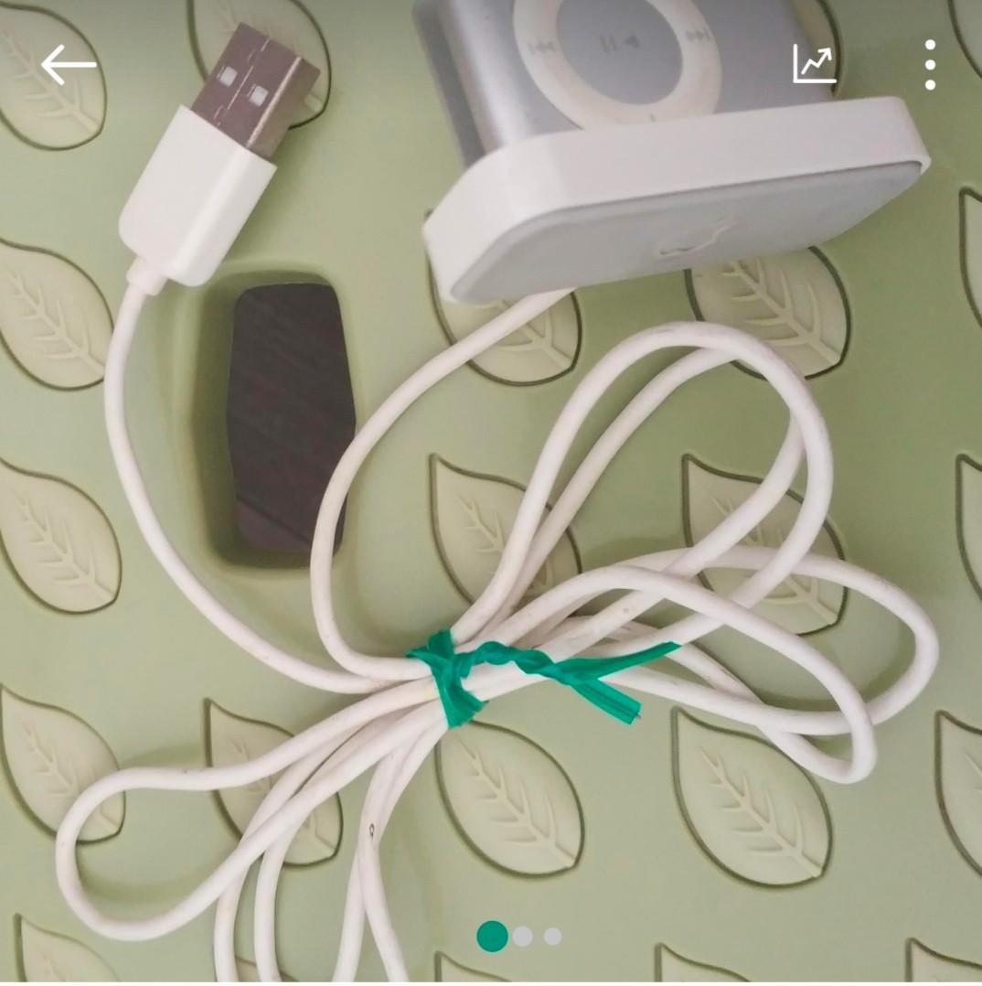 ipod （分類：可攜式音響設備）位於 Hong Kong。 由 wahdee202 提交（商品編號 1002022461，圖片 3）。簡介： apple ipod。