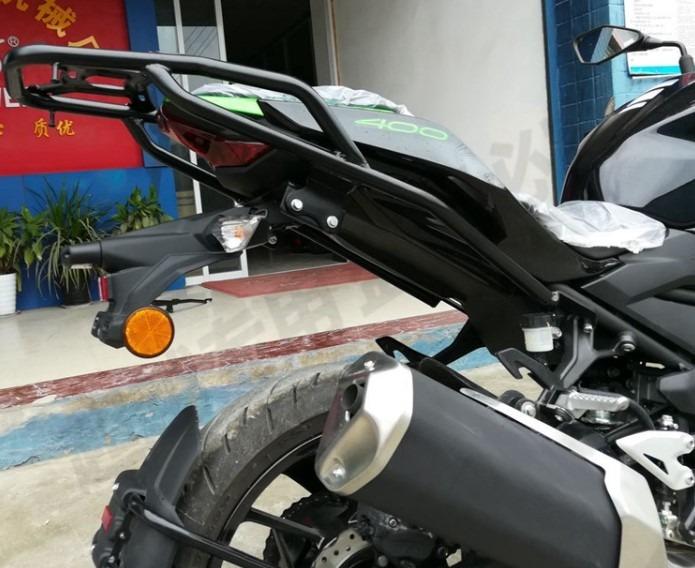 Kawasaki Z400 rear rack pillion handle hold passengers passenger