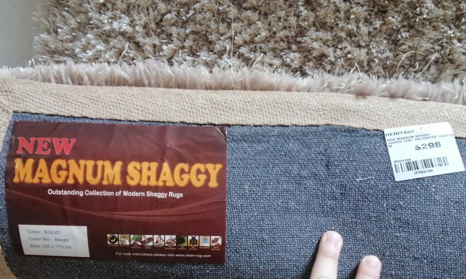 magnum shaggy by heritage Carpet, Furniture & Home Living, Home Decor