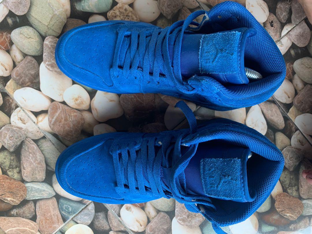 Jordan 1 retro deals blue suede