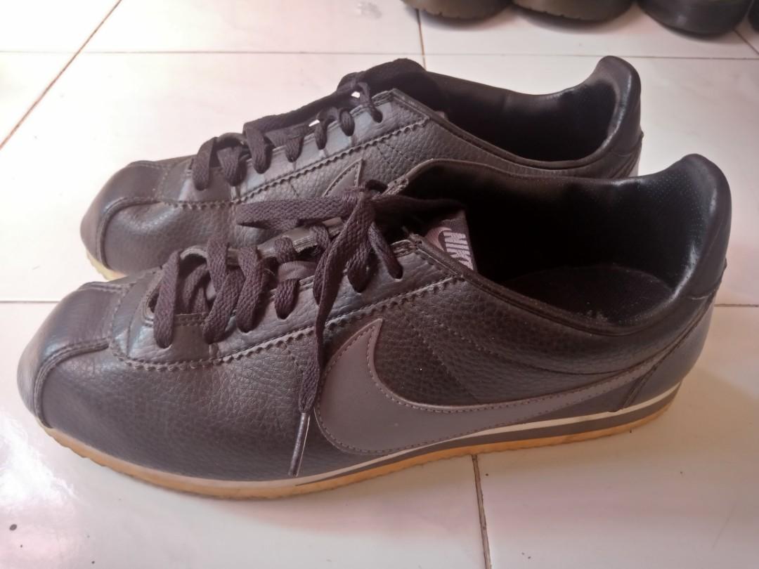 nike cortez grey black