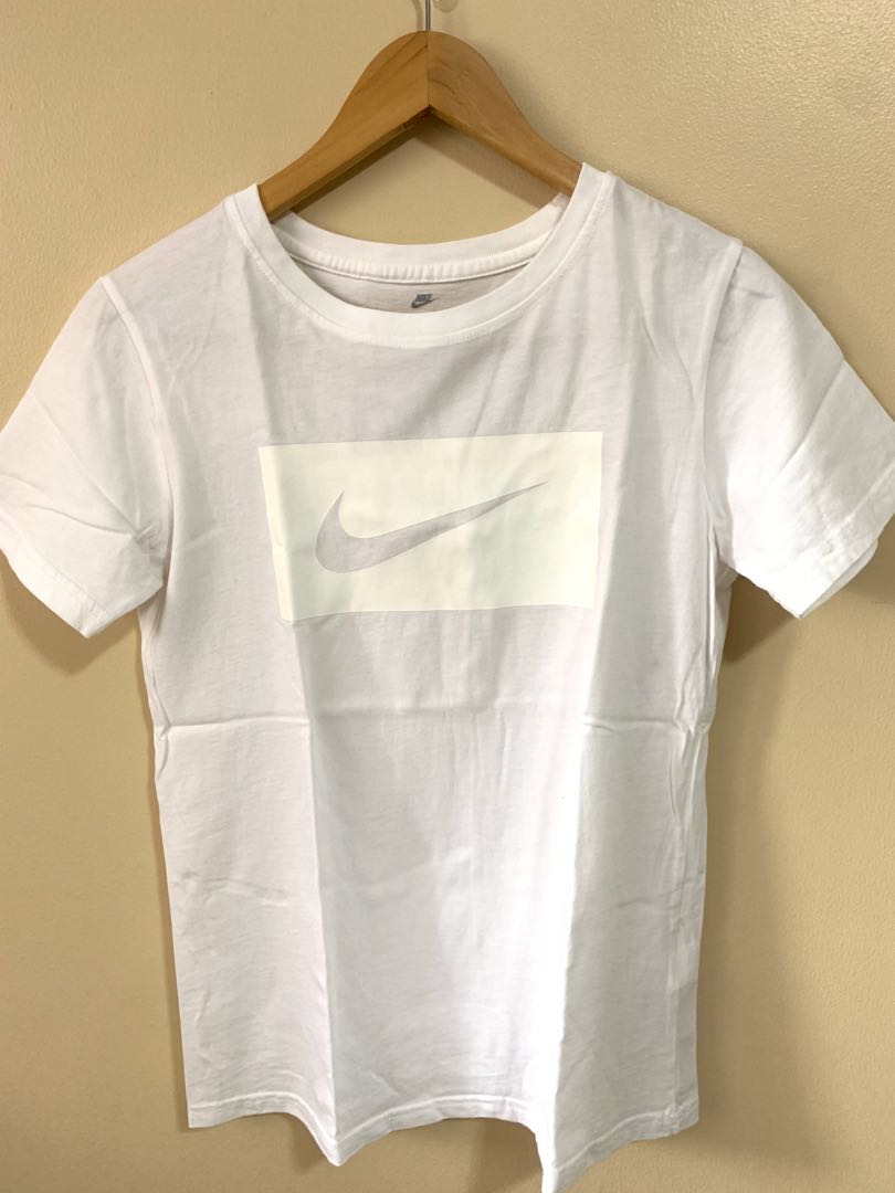 nike sports tee