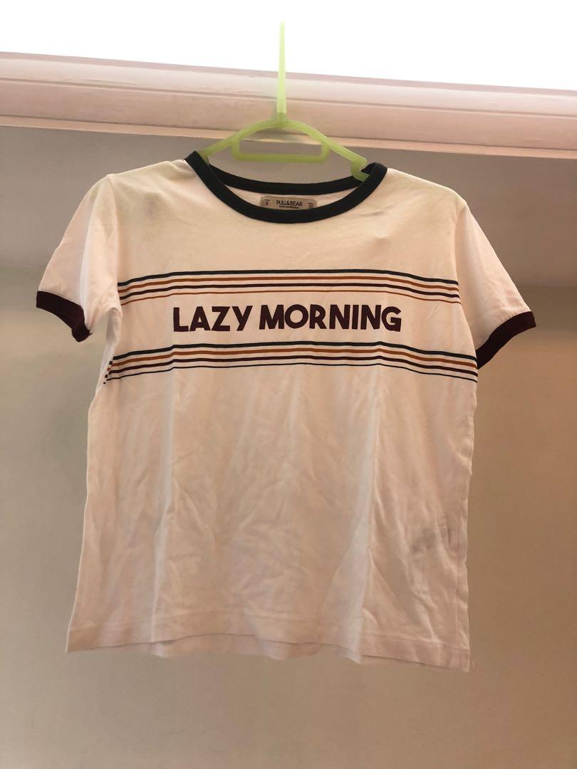pull & bear tee （分類：T-shirt）位於 Hong Kong。 由 ivy.k 提交（商品編號 1002125806，圖片 1）。簡介： 。