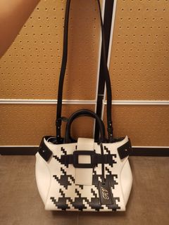 （分類：）位於 。 由 vv_kk 提交（商品編號 1002149579，圖片 1）。簡介： 。