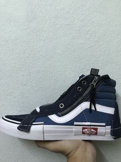 (Category: ) located in . Submitted by sneaker_street (Listing ID 1002106405, Image 1). Description: .