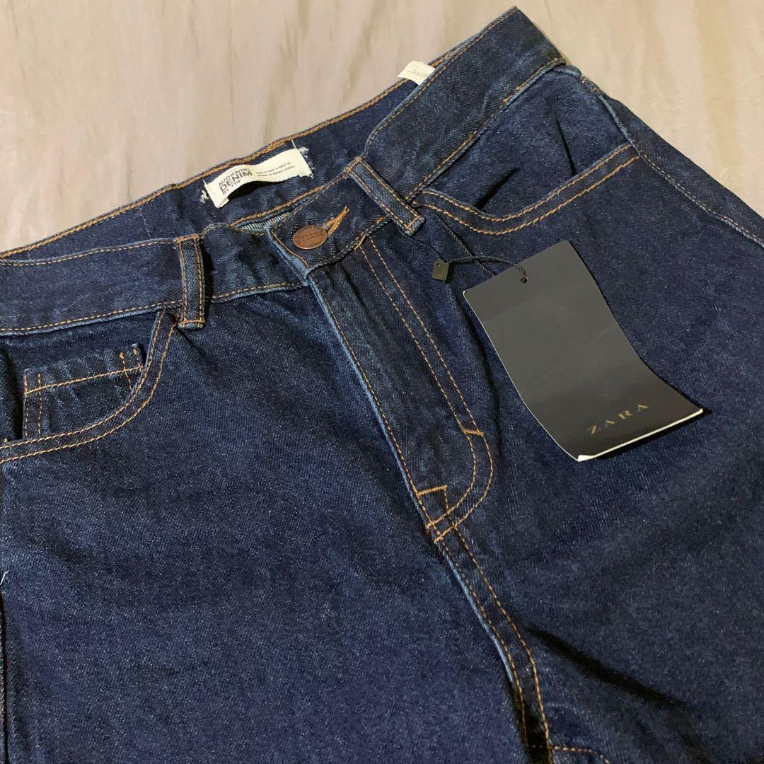 Zara Highwaist Mom Jeans Dark Blue (Category: Jeans) located in Antipolo. Submitted by shop.am (Listing ID 1002125621, Image 2). Description: Zara Highwaist Mom Jeans Size 24 New with tag High quality denim.