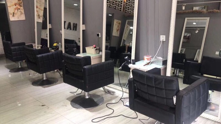 品牌型號:亞龍理髮店剪髮椅, 其他, 其他- Carousell