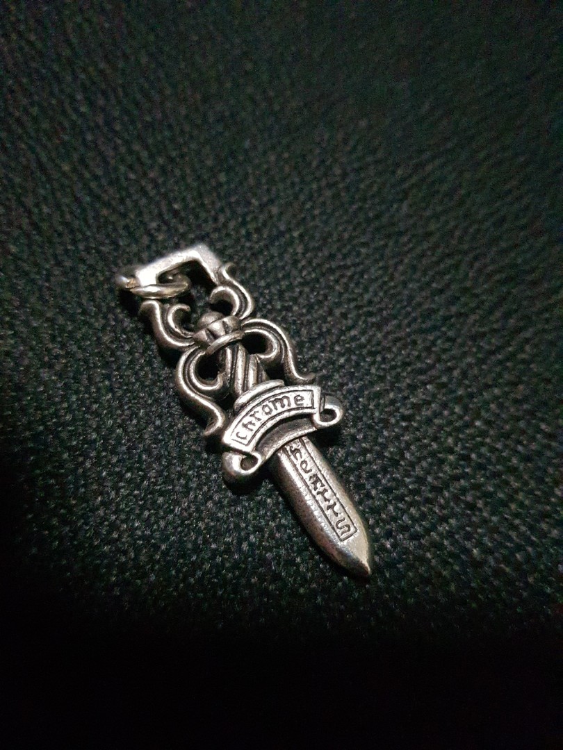 Chrome hearts outlet dagger necklace