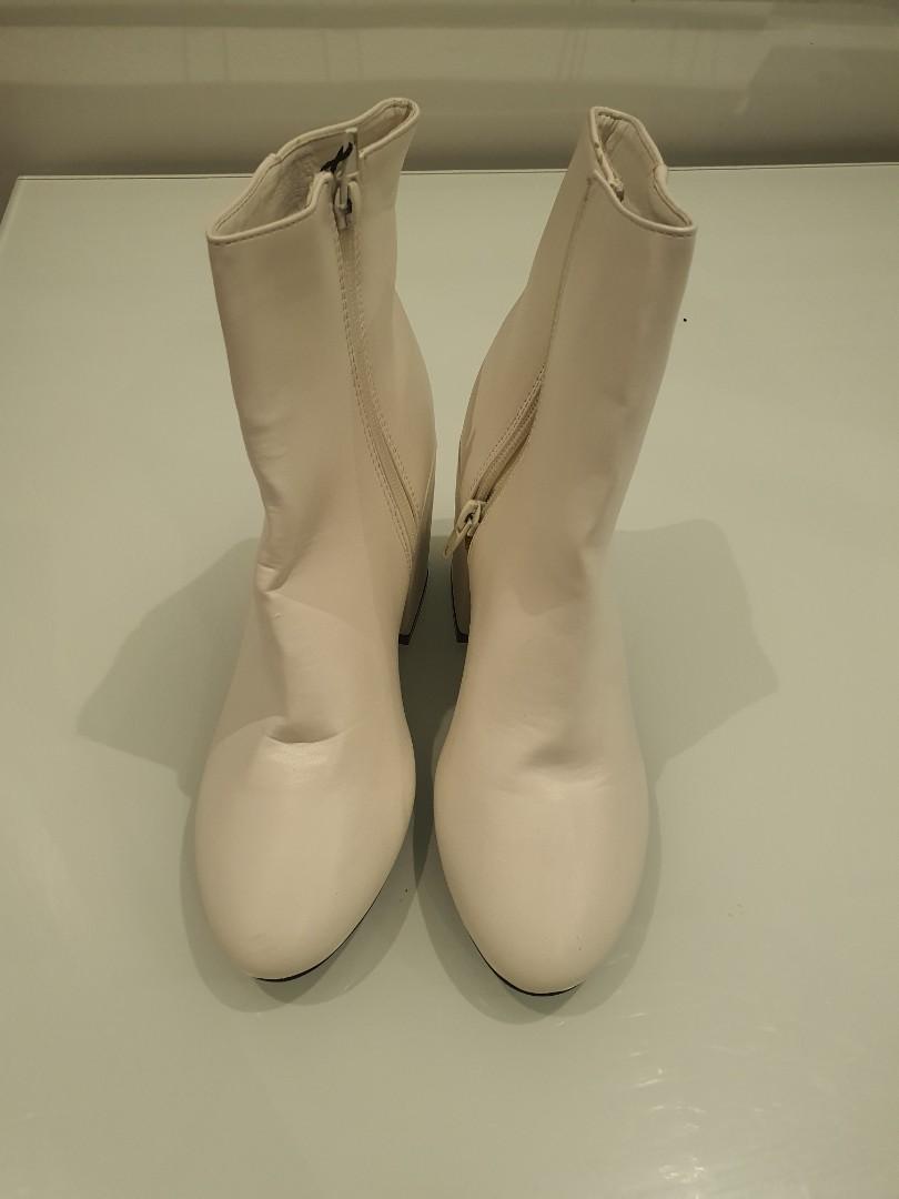 rubi shoes white boots