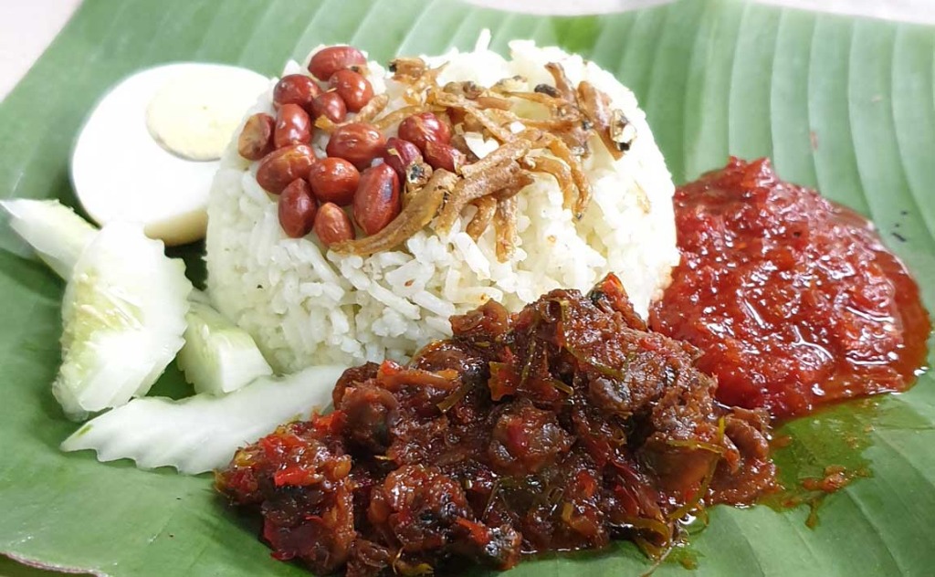 Nasi Lemak Kukus Sambal Kerang Tetapbuka Food Drinks Local Delights Halal Main Meals On Carousell