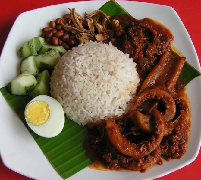 Nasi Lemak Kukus Sambal Sotong Tetapbuka Food Drinks Local Delights Halal Main Meals On Carousell
