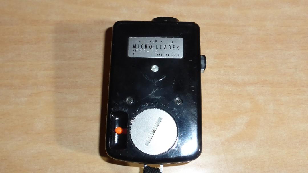 Sekonic Micro Leader exposure Lightmeter (Category: Flashes) located in Paranaque City. Submitted by kutoi.ancheta (Listing ID 1002213102, Image 3). Description: Sekonic Micro Leader exposure Lightmeter Features: ✅ Brand: Sekonic ✅ Model: Micro Leader ✅ Metal and plastic body ✅ Analogue operation ✅ Simple, straight forward adjustment dial ✅ Pocket Size ✅Specifications: Film speeds: 6 to 12,000 ASA (DIN 9 to 42) Aperture: f1 to 32 Shutter: 8 to 1/