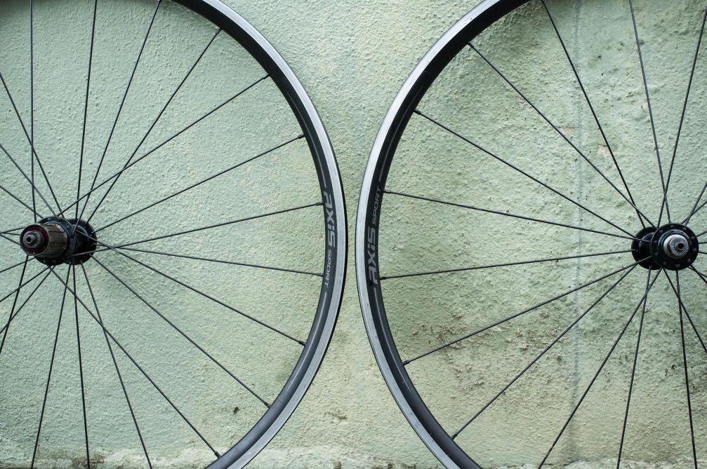 Specialized axis sport disc alloy clincher 700c clearance wheelset