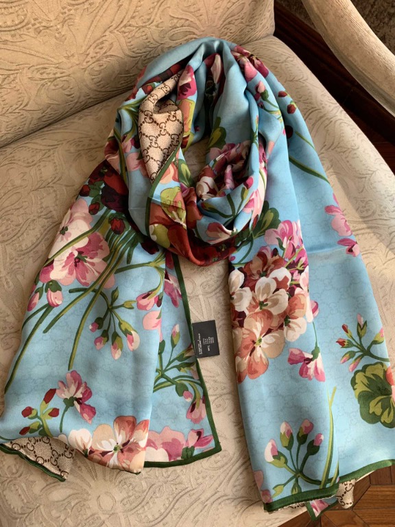Gucci floral shawl hotsell