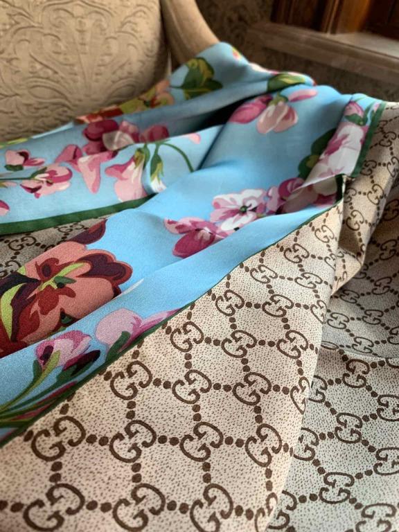 Gucci bloom silk scarf best sale