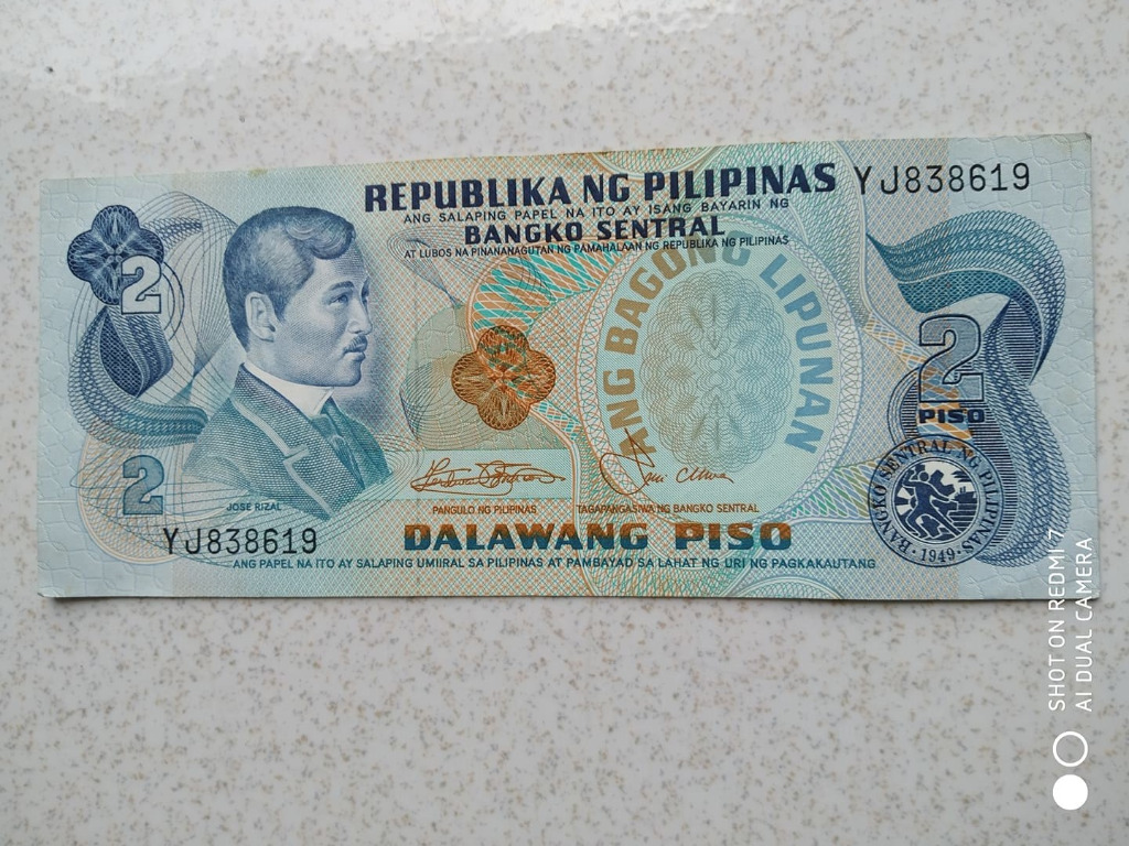 2 PESO NOTE - OLD P2 PAPER BILL JOSE RIZAL MONEY, Hobbies & Toys