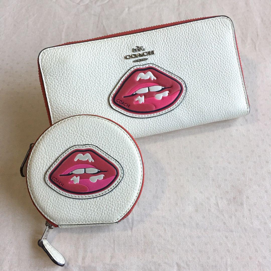 Authentic Coach Long Wallet and Coin Purse (Category: Luxury Bags & Wallets) located in Quezon City. Submitted by thingsforless (Listing ID 1002440465, Image 2). Description: AUTHENTIC COACH LEATHER LONG WALLET AND COIN PURSE USED BUT IN VERY GOOD CONDITION Please see photos for full details. WHAT YOU SEE IS WHAT YOU’LL GET. .