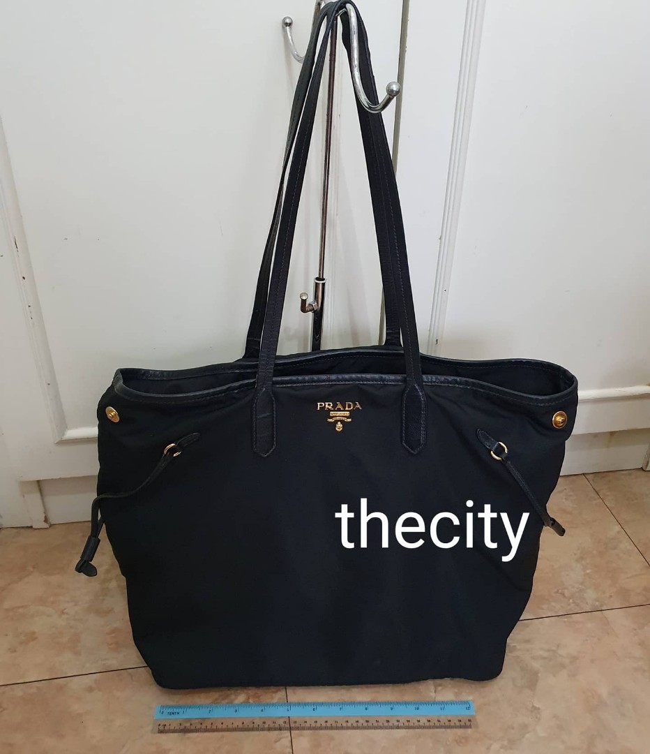 AUTHENTIC PRADA NEVERFULL SHOULDER BAG - BLACK NYLON CANVAS - GOLD HARDWARE  - CLEAN INTERIOR - SMALL SIGNS OF USAGE ON HANDLE - DESIGN SIMILAR TO LOUIS  VUITTON LV NEVERFULL BAG - (
