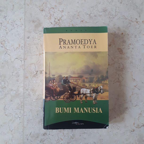 Bumi Manusia By Pramoedya Ananta Toer Buku Alat Tulis Buku Di Carousell
