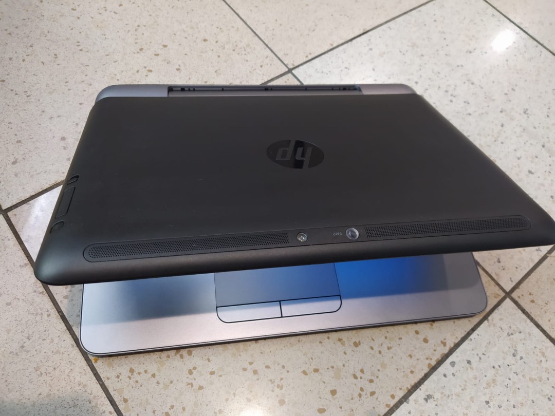 HP touchscreen 2in1 laptop full HD, double camara core i5 Ram 4gb ssd128gb perfect working condition no issue