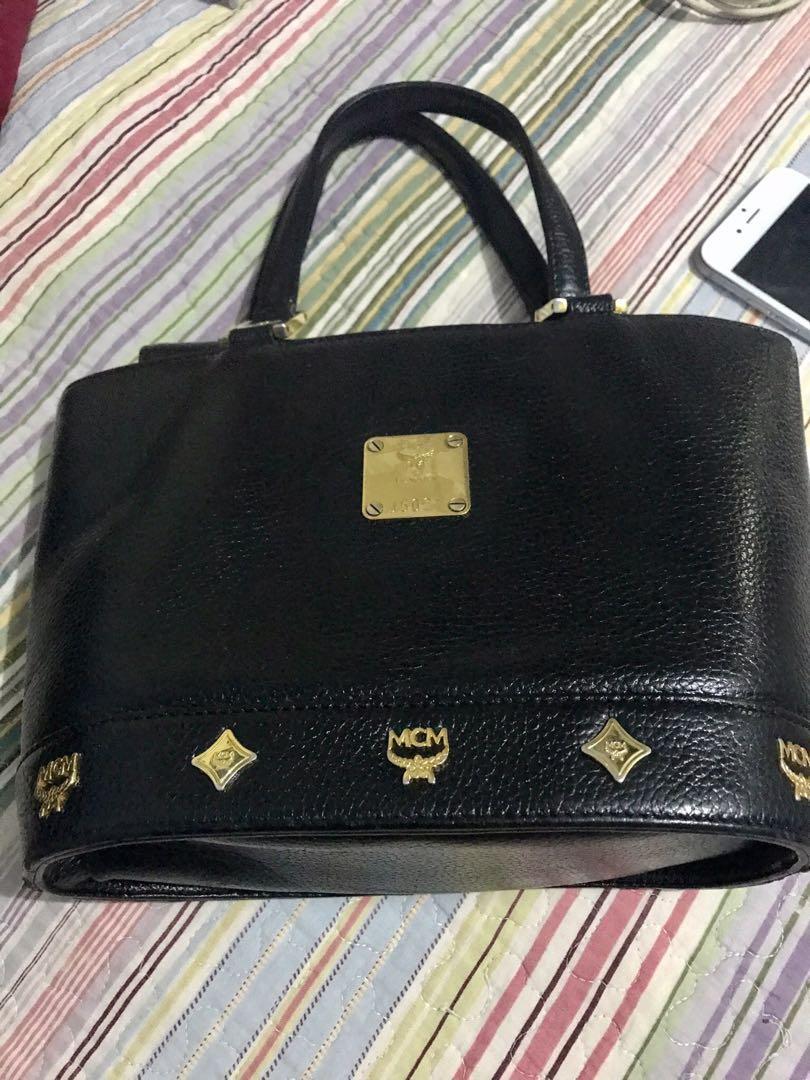 MCM munchen germany J5027 black handbag (L-17cm/W-26)genuin