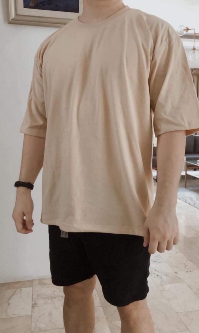 Oversized Shirts (Category: Tshirts & Polo Shirts ) located in Quezon City. Submitted by weenot (Listing ID 1002359305, Image 1). Description: Size similar to large of uniqlo.