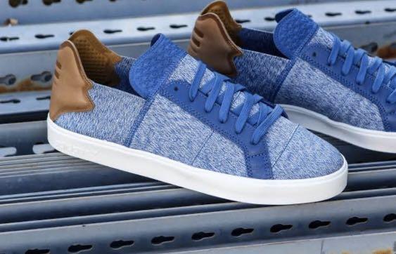 Pharrell william x adidas (Category: Sneakers) located in Antipolo. Submitted by amcmarketing (Listing ID 1002412788, Image 1). Description: Size 10 Rarely used No box Good condition Don’t waste my time! Sure buyer can get the photos of the shoes, naka stock kase kya kukuhanin ko pa sa lalagyan. As i said good condition, no flaws, rarely used so kung ano yung nasa photos na andito ganyan din. .