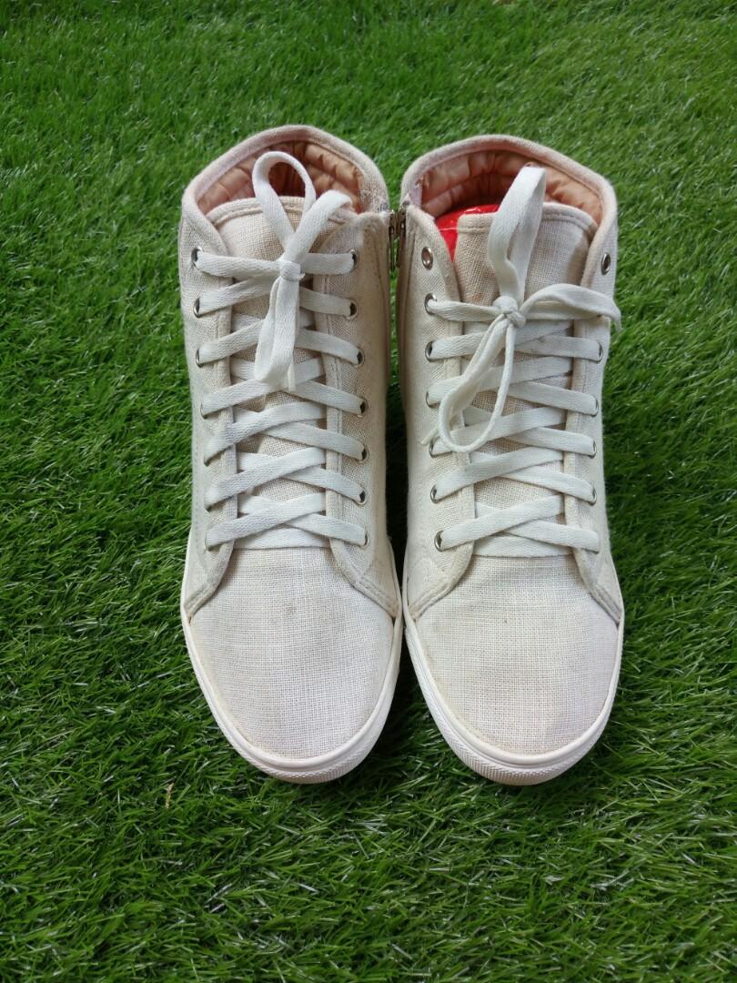 40.5 Boy London Boots Fesyen Pria Sepatu Sneakers di Carousell