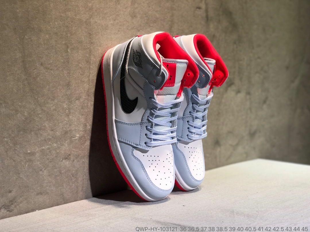Half blue on sale half red jordans
