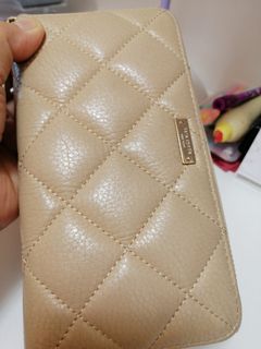（分類：）位於 。 由 allenandrei 提交（商品編號 1002532774，圖片 1）。簡介： 。