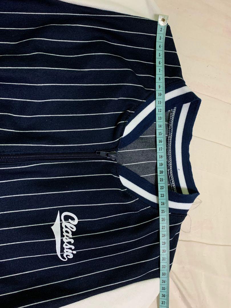 Baseball jacket (Category: Coats, Jackets and Outerwear) located in Singapore. Submitted by peapod_ (Listing ID 1002640229, Image 3). Description: Worn only once or twice Size: please refer to picture for measurements $1.80 for normal package mailing, $3.80 for tracked package (below 500g) .