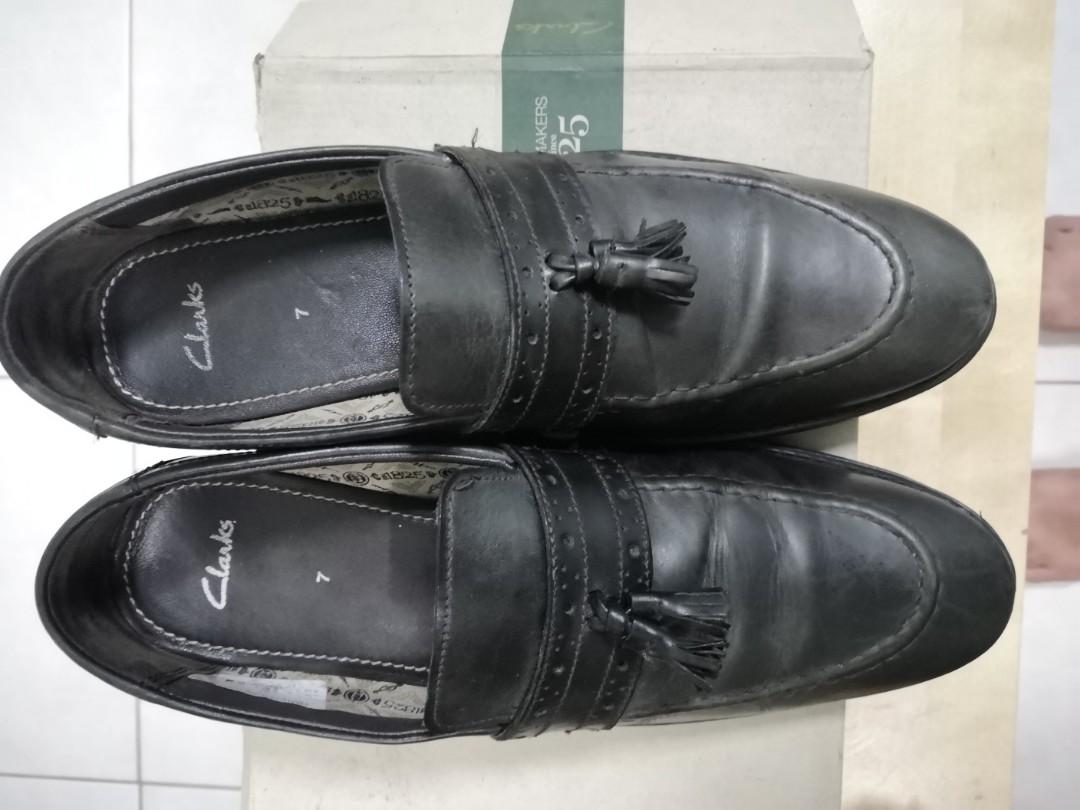 Clarks chart lift sales