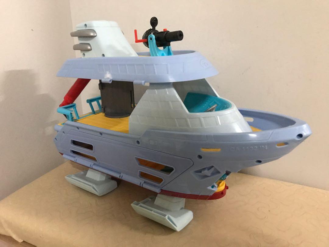 Incredibles boat shop toy