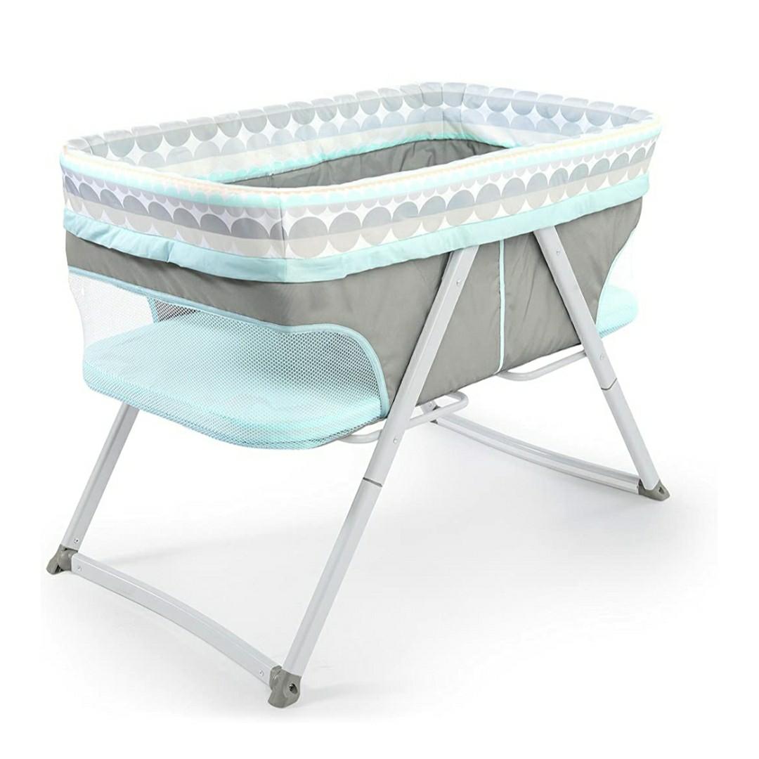 bassinet with mesh sides