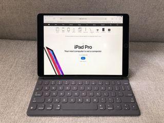 iPad Pro 10.5 256gb WiFi Space Grey + Smart Keyboard (Used)