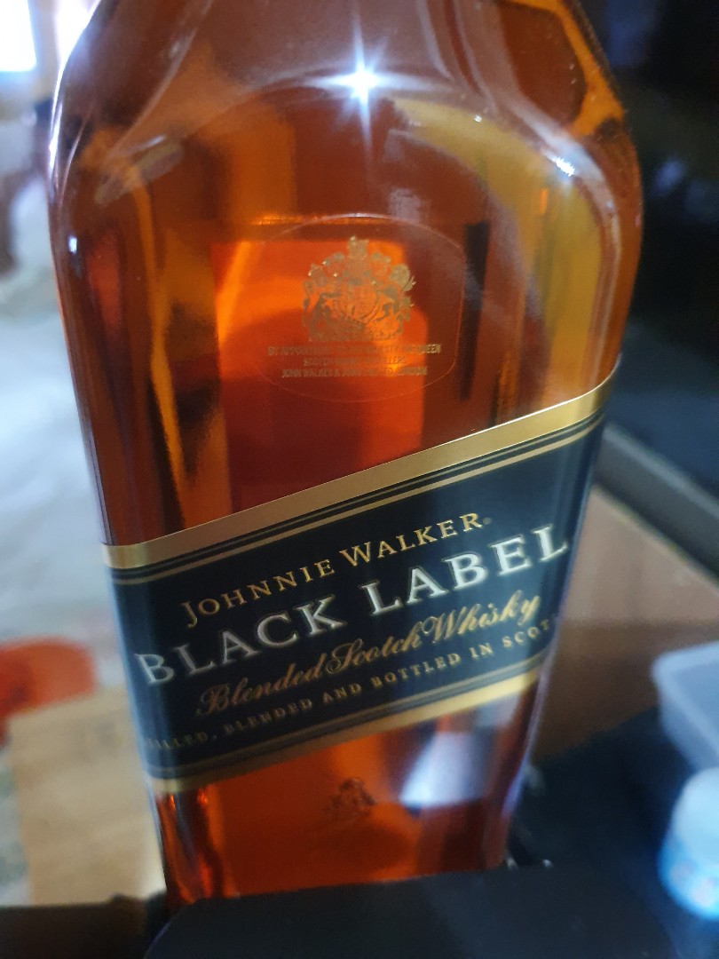 Johnnie Walker Black Label - 1L, Food & Drinks, Beverages on ...