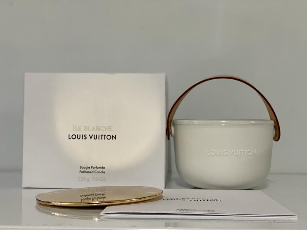 limited stock) louis vuitton dehors il neige candle 220 Gram