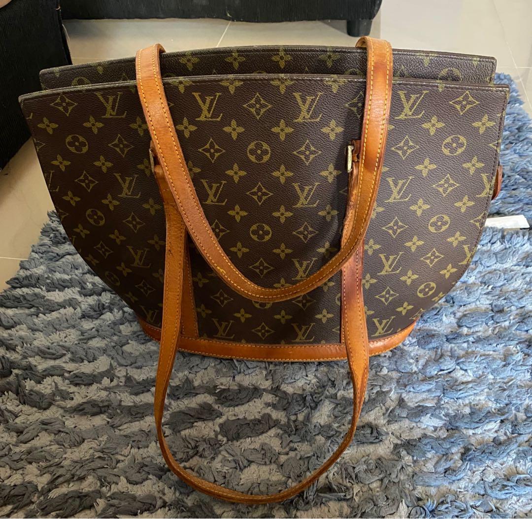 Lv babylone (Category: Luxury Bags & Wallets) located in Cabuyao City. Submitted by lux_wallet (Listing ID 1002526873, Image 1). Description: Do Self authentication Searchable code Oxidation and cracking on the handle Pls see photos above .
