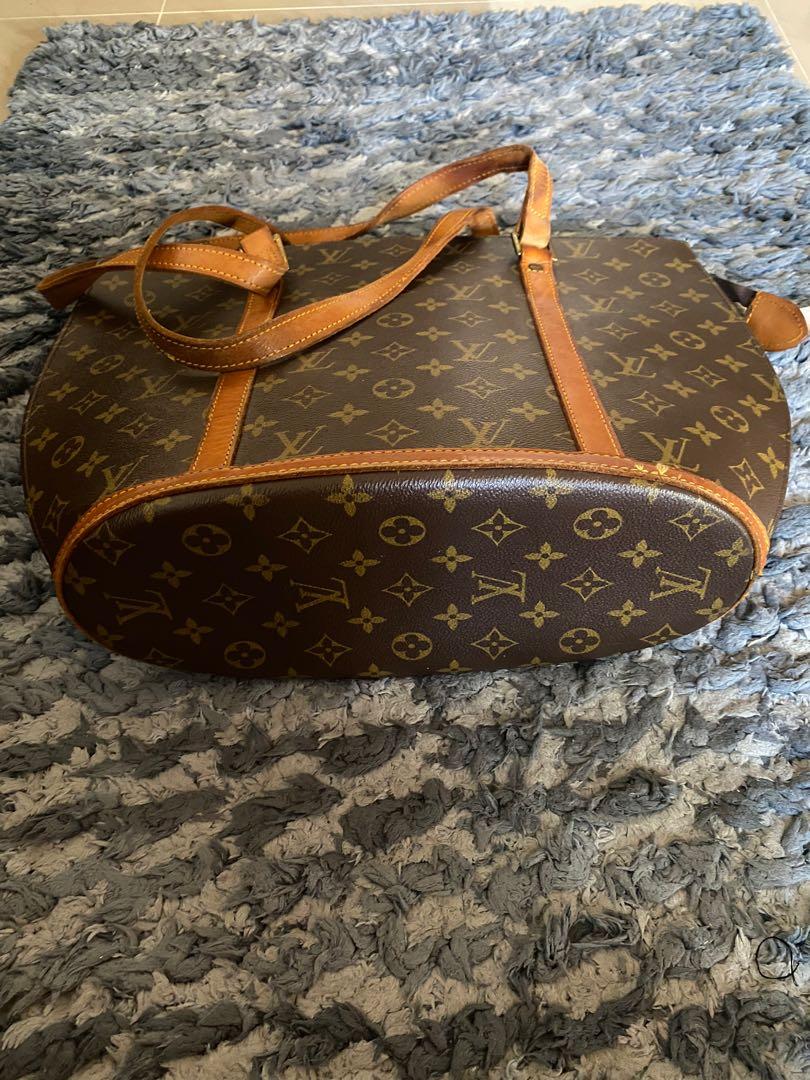 Lv babylone (Category: Luxury Bags & Wallets) located in Cabuyao City. Submitted by lux_wallet (Listing ID 1002526873, Image 2). Description: Do Self authentication Searchable code Oxidation and cracking on the handle Pls see photos above .