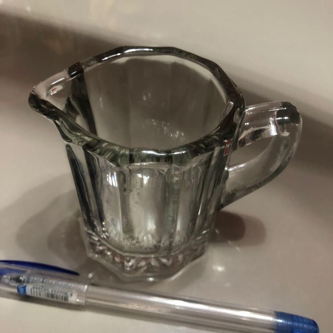 Milk Glass (Category: Other Kitchenware & Tableware) located in Manila. Submitted by elcanto (Listing ID 1002642135, Image 1). Description: .