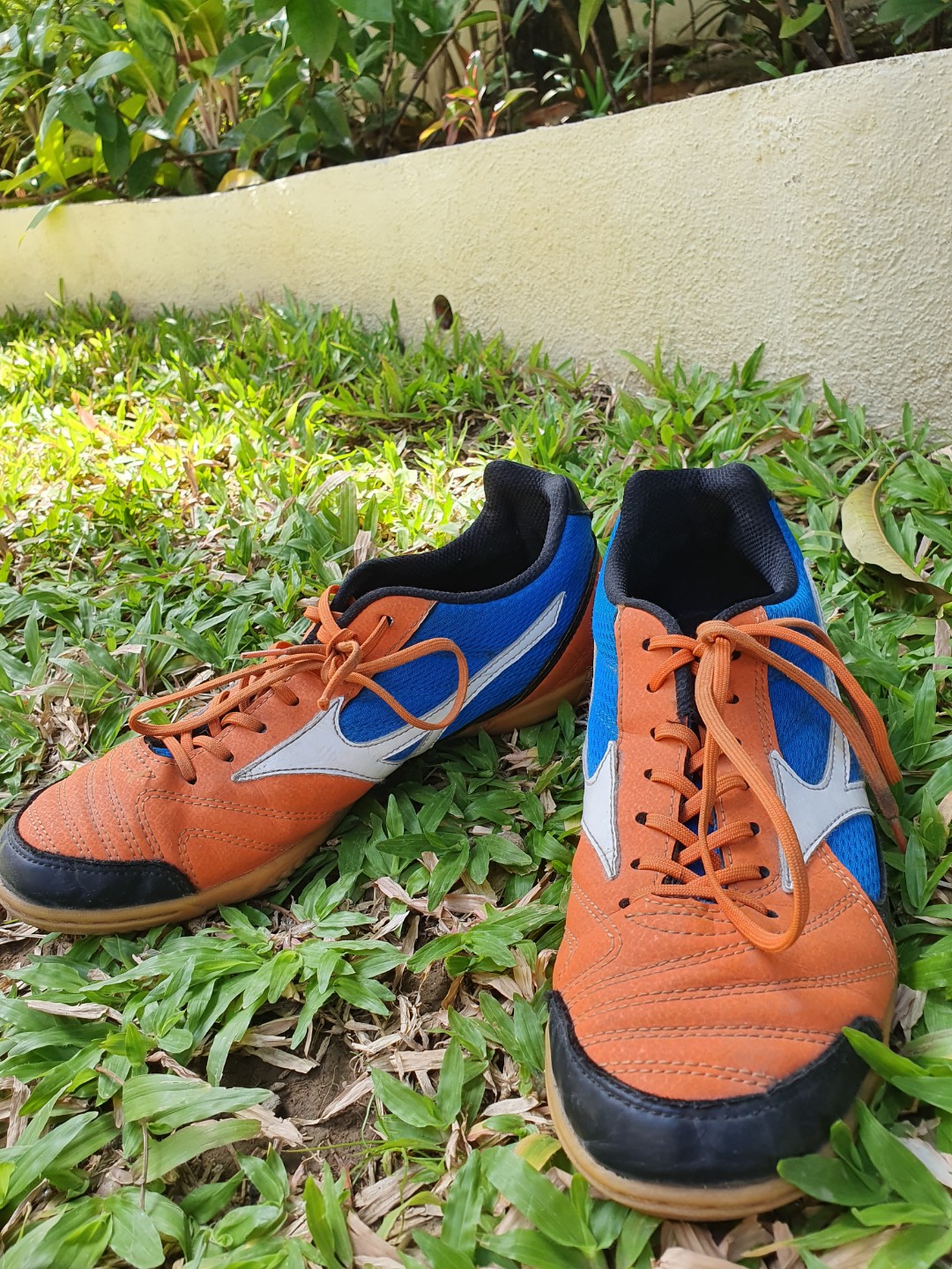 mizuno futsal shoes