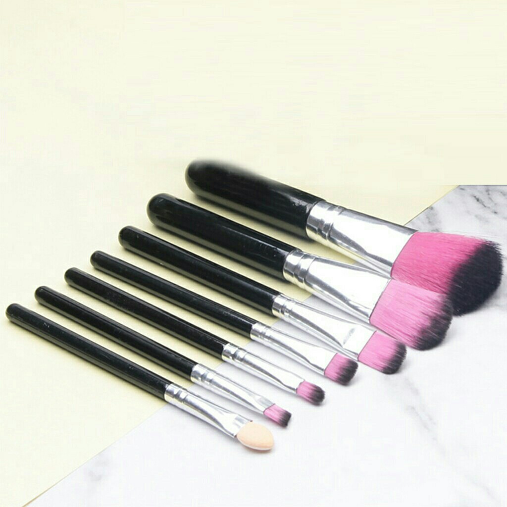 New 7-Pcs Black Hello Kitty Makeup Brushes *(Only Brush, No box)