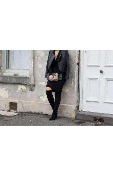 NEW TONY BIANCO DARUDE OVER THE KNEE BLACK SUEDE STILETTO BOOT HEEL SZ 8.5 (Category: Women's Shoes) located in Sydney. Submitted by sydneyfashionbabe (Listing ID 1002662308, Image 2). Description: TONY BIANCO DARUDE NERO STRETCH LEATHER OVER THE KNEE BOOTS RRP 299.95 These Darude boots by Tony Bianco are one of their classic boots with a black stretch suede all over the knee with a pointed toe. Designed with a zip that only goes half way up the 