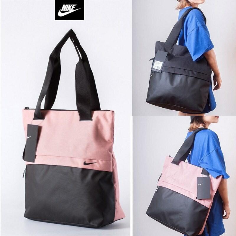 Potencial esfera colgar Nike Radiate Tote Bag, Women's Fashion, Bags & Wallets, Tote Bags on  Carousell