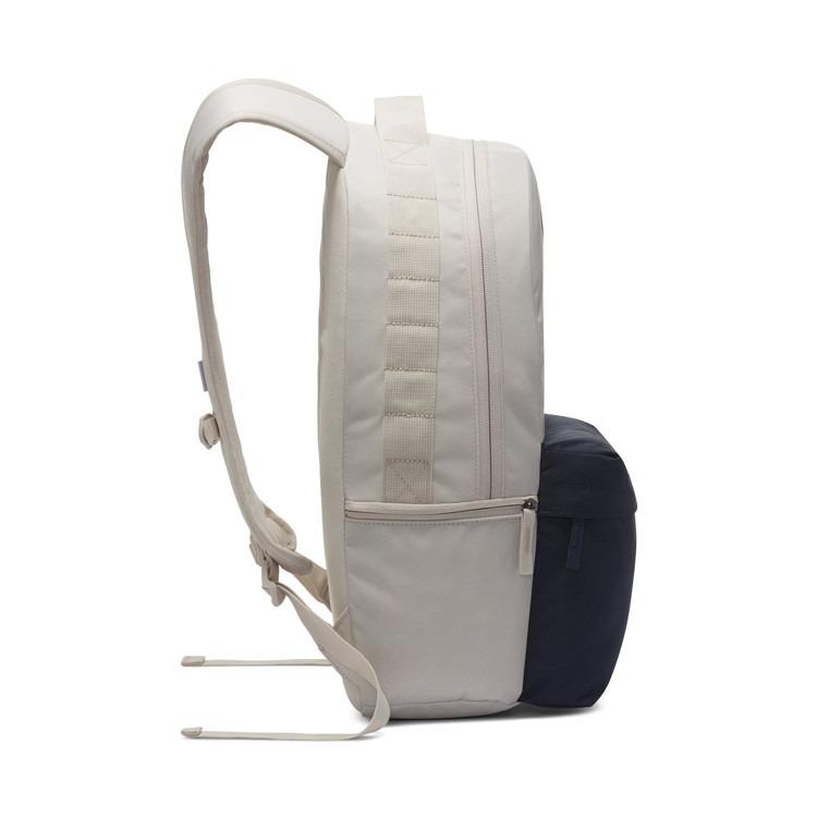 Nike SB Icon BA5727 Unisex Backpack- GREY BLUE (Category: Backpacks) located in Davao. Submitted by barato2017 (Listing ID 1002700119, Image 2). Description: Nike BA5727 SB Icon Skateboarding Features Spacious main compartment with internal separator Front zippered pocket for quick access storage Anatomically designed foam straps provide comfortable carrying Haul loop at the top and bottom for alternative carrying options About Nike BA5727 SB Ico