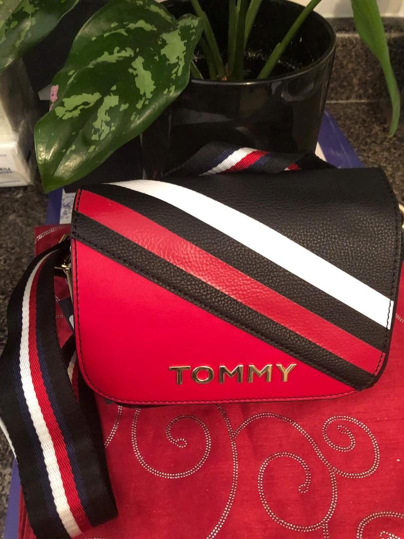 Tommy hilfiger flap crossbody bag, Women's Fashion, Bags & Wallets
