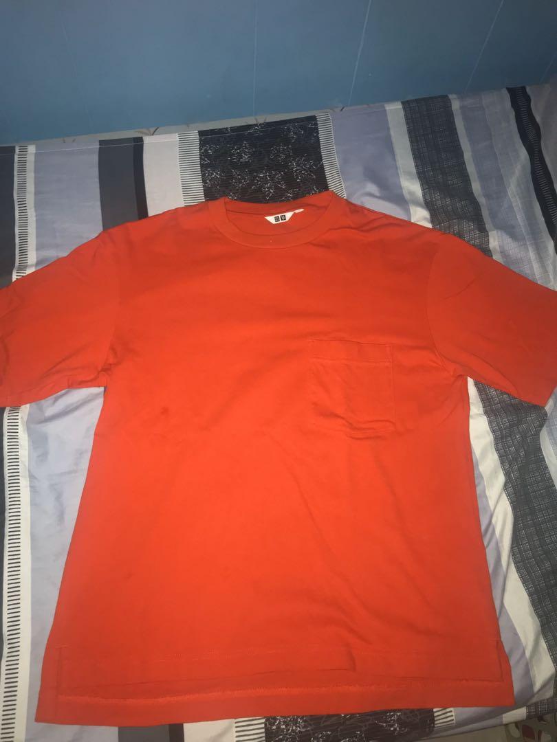Uniqlo U Pocket Shirt (Category: Tshirts & Polo Shirts ) located in Manila. Submitted by ffinds (Listing ID 1002570139, Image 3). Description: Uniqlo U pocket shirt Size Medium loose fit 20.5W 28L Great Condition Used once Las Pinas Area.